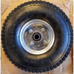 Hjul med fælg og nav på RCG10 Flishugger