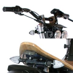 Blinklys Esstreet scooter. 4 stk, 2 for og 2 bag. med beslag